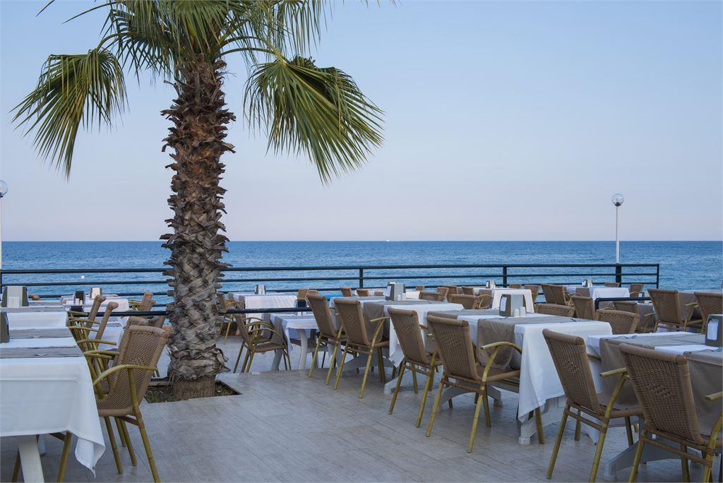 Club Hotel Rama 4*