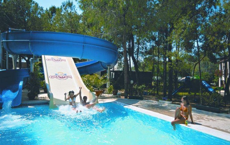 Champion Holiday Village 5*
