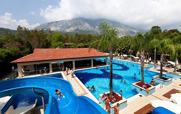 Champion Holiday Village 5*