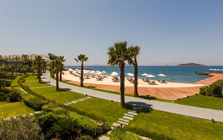 Swissotel Resort Bodrum Beach 5*