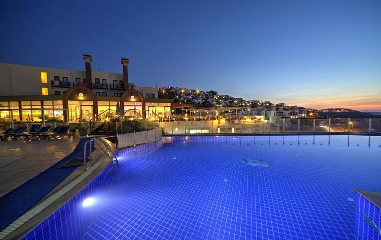 Golden Age Crystal Bodrum 4*