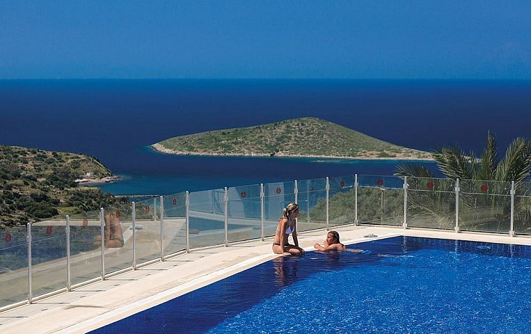 Golden Age Crystal Bodrum 4*
