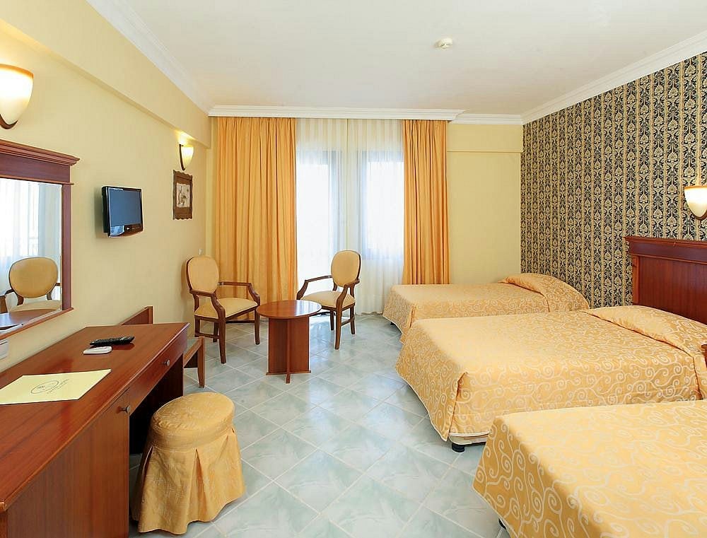 Golden Age Crystal Bodrum 4*