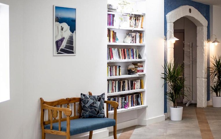 Flora Hotel 3*