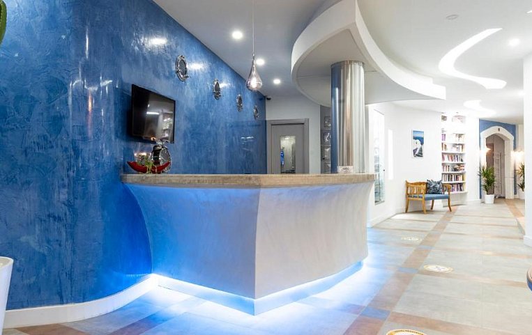 Flora Hotel 3*