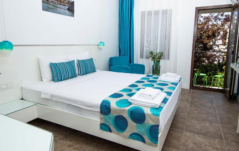 Flora Hotel 3*