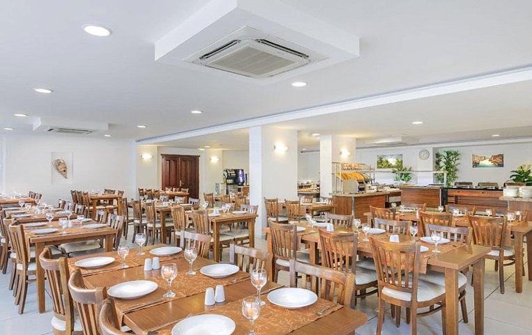 Club Shark Hotel 4*