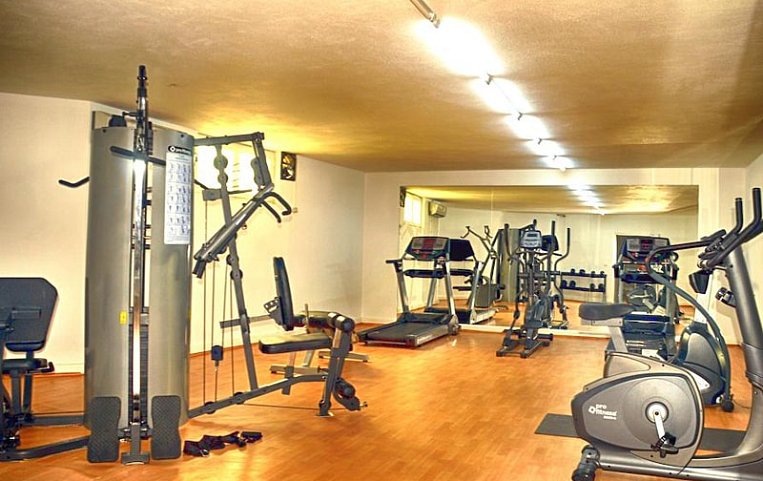 Club Shark Hotel 4*