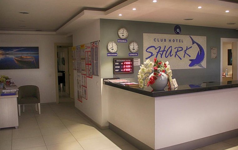 Club Shark Hotel 4*