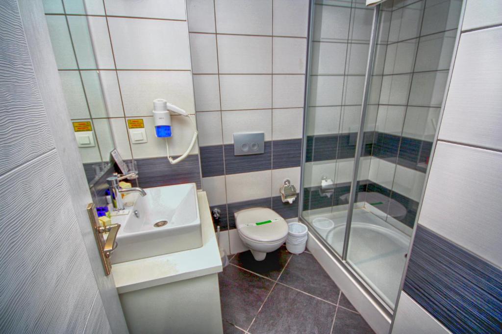 Club Shark Hotel 4*
