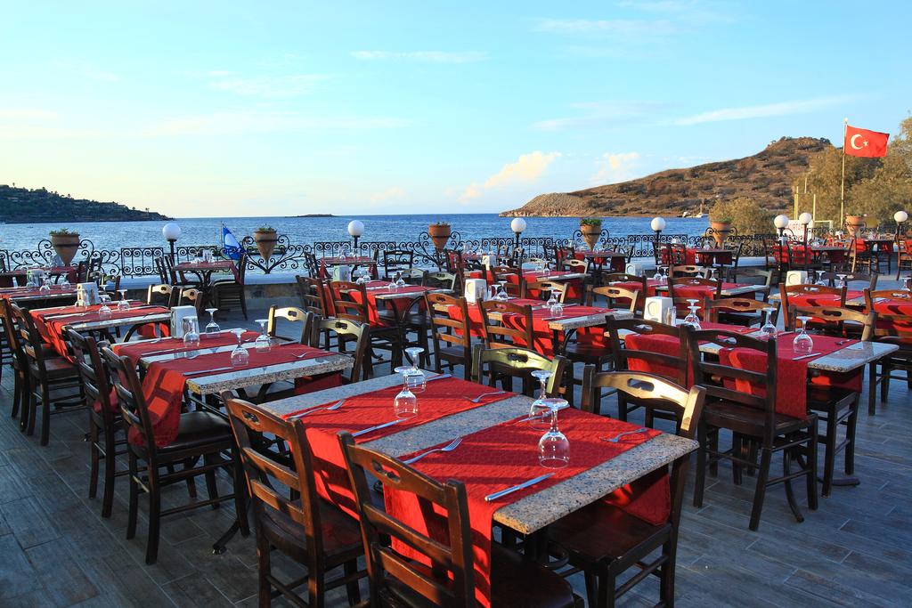 Cactus Fleur Beach Club 4*