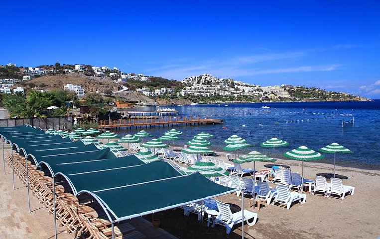 Cactus Fleur Beach Club 4*