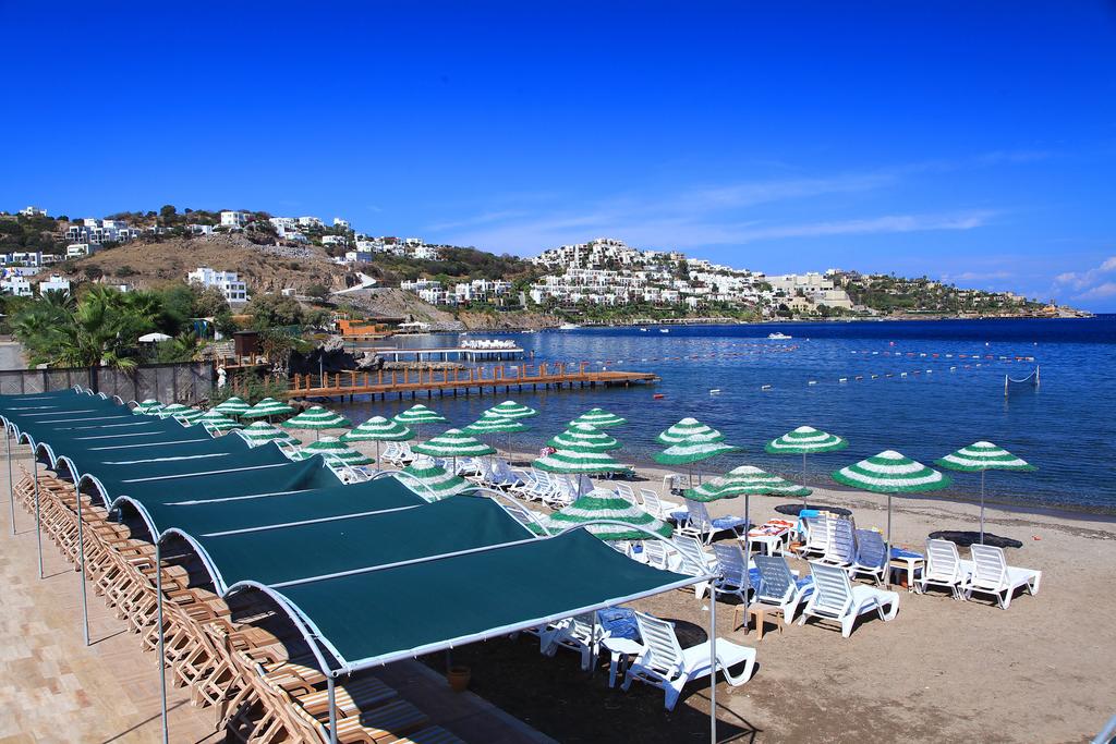 Cactus Fleur Beach Club 4*