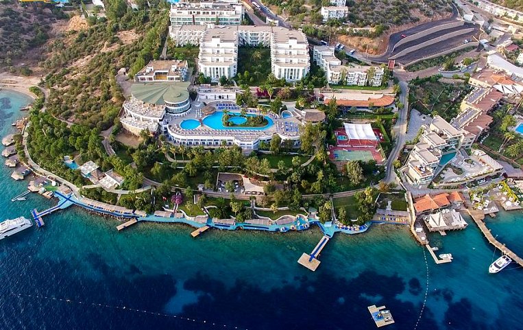 Bodrum Holiday Resort &Spa 5*