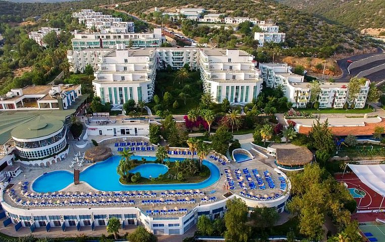 Bodrum Holiday Resort &Spa 5*