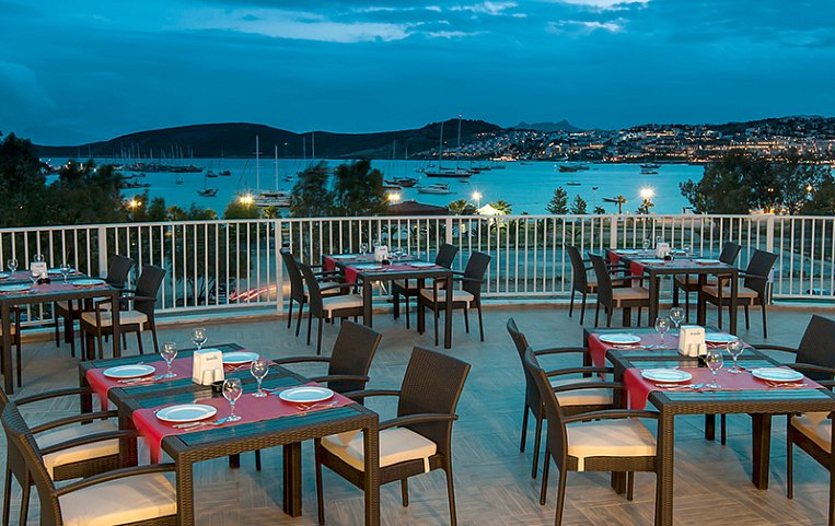 Bodrum Beach Resort 4*