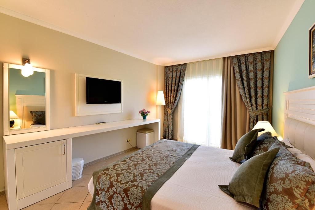 Ayaz Aqua Beach Hotel Bodrum 4*