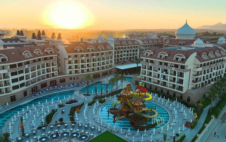 Kirman Belazur Resort & Spa 5*