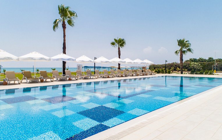 Crystal Boutique Beach Resort 5*