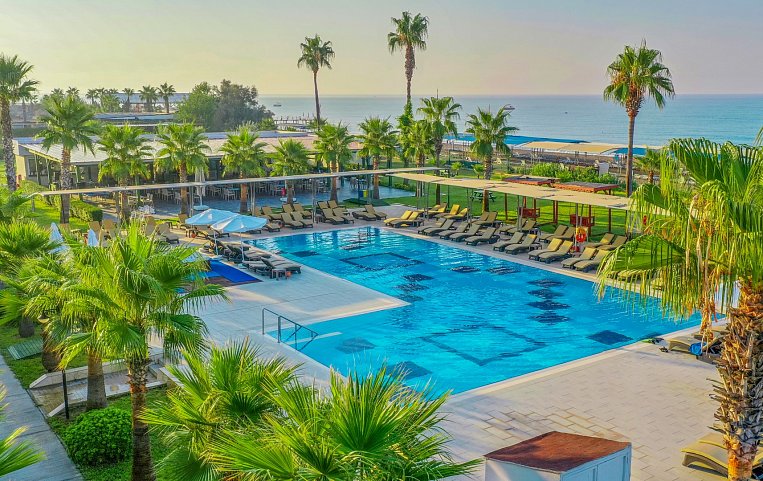Crystal Boutique Beach Resort 5*