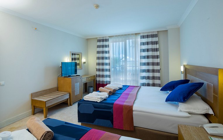Crystal Boutique Beach Resort 5*