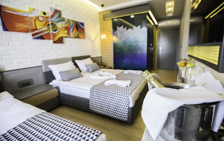 Laren Family Hotel & Spa 4*