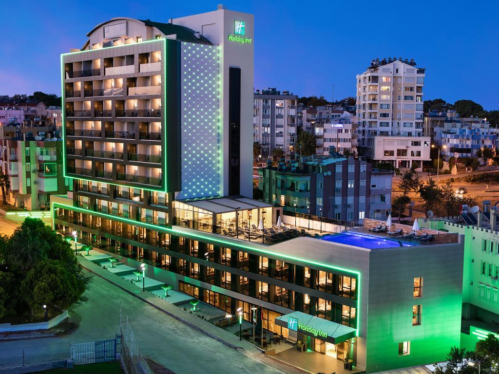 Holiday Inn Antalya Lara 4*