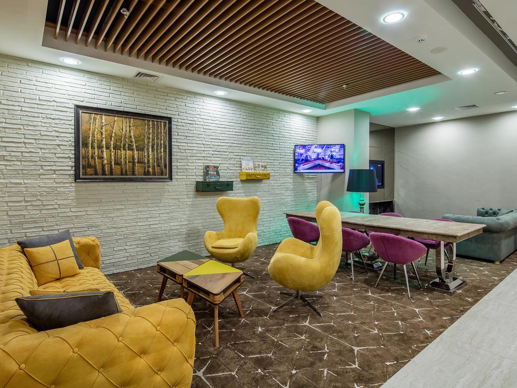 Holiday Inn Antalya Lara 4*