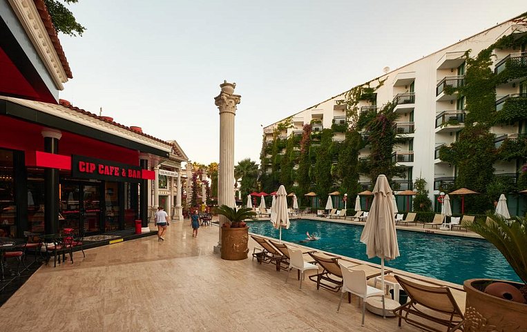 Club Hotel Sera 5*