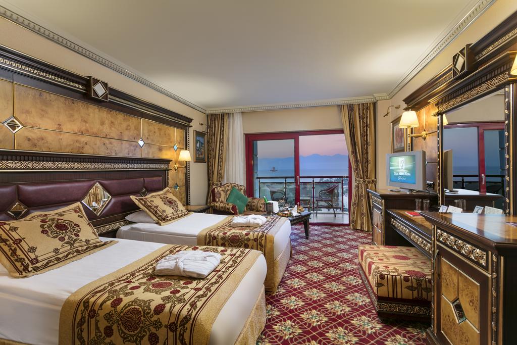 Club Hotel Sera 5*