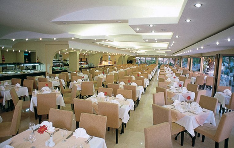 Club Hotel Falcon 4*