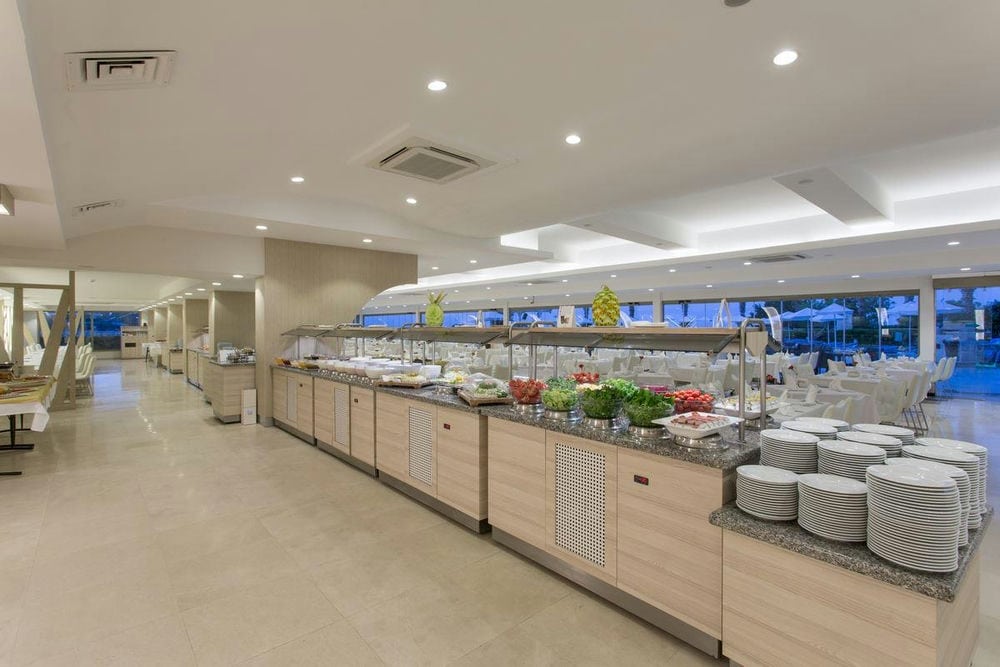 Club Hotel Falcon 4*