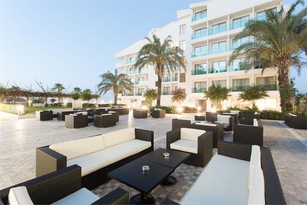 Club Hotel Falcon 4*