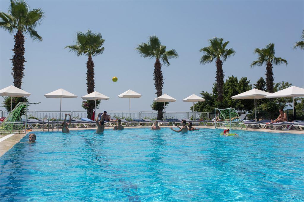 Club Hotel Falcon 4*