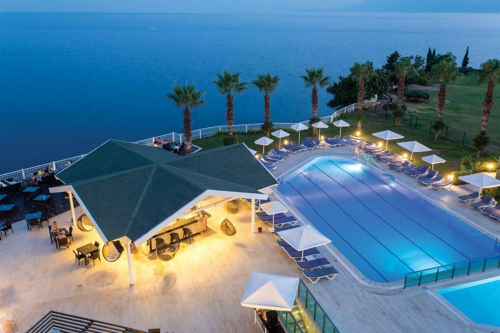 Club Hotel Falcon 4*