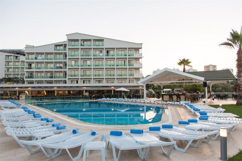Club Hotel Falcon 4*