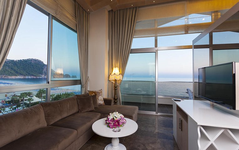 Xperia Saray Beach Hotel 4*
