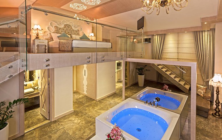 Xperia Saray Beach Hotel 4*