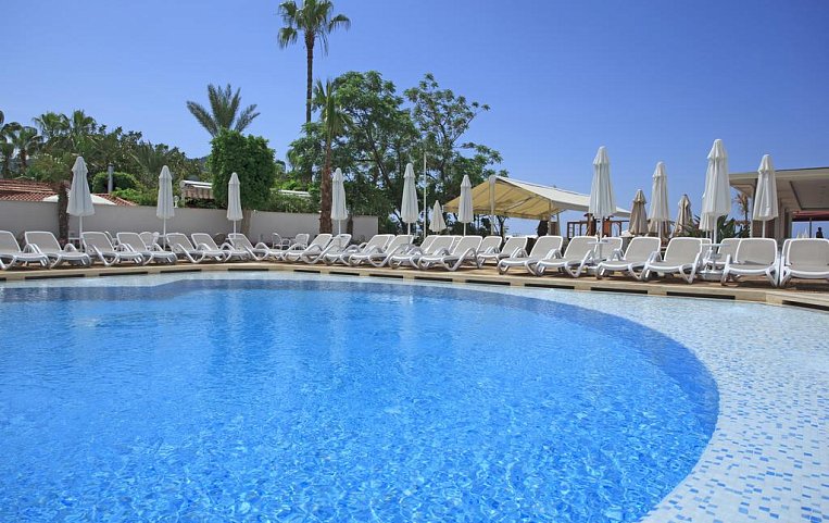 Xperia Saray Beach Hotel 4*