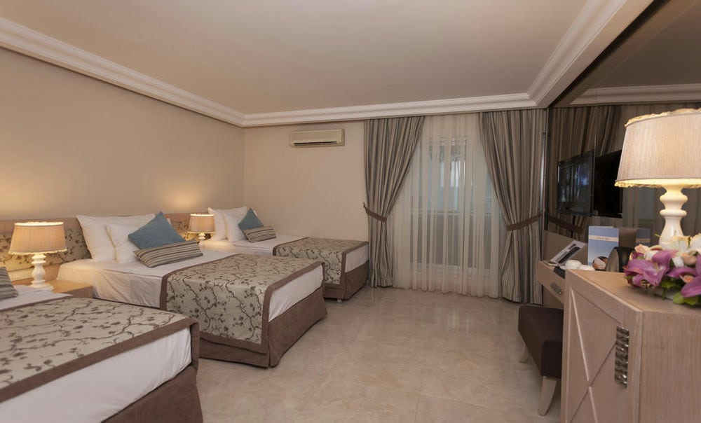Xperia Saray Beach Hotel 4*