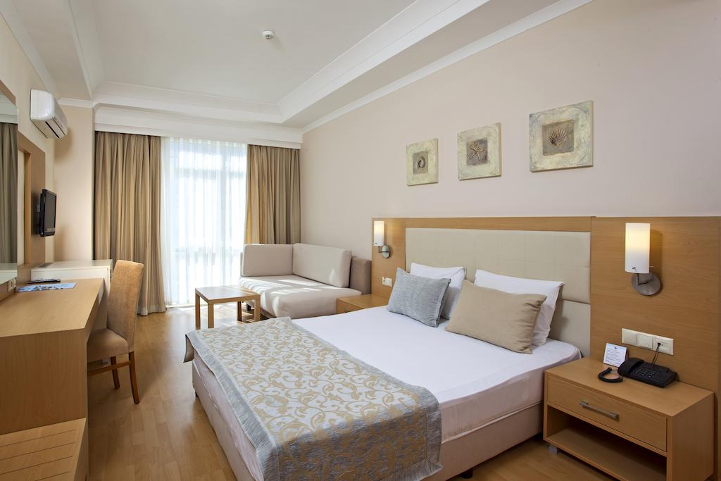Titan Select Hotel 5*