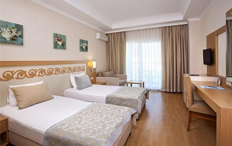 Titan Select Hotel 5*