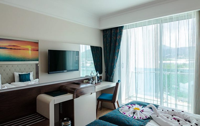 The Lumos Deluxe Resort Hotel Spa 5*