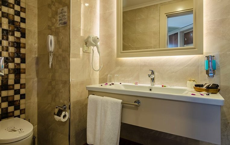 The Lumos Deluxe Resort Hotel Spa 5*