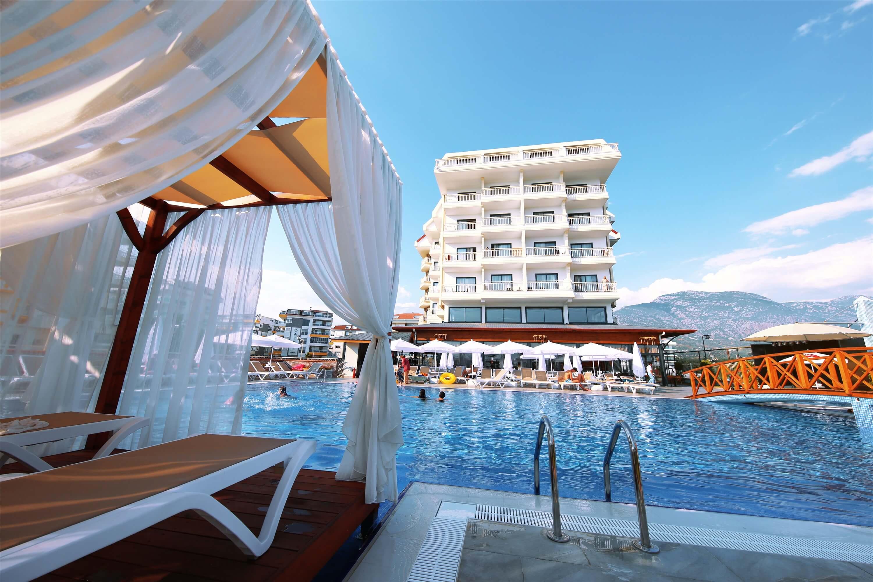 Sey Beach Hotel & Spa 4*