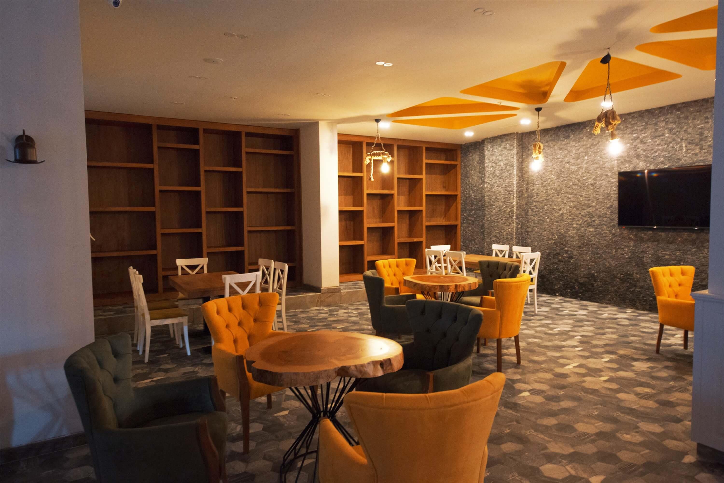 Sey Beach Hotel & Spa 4*