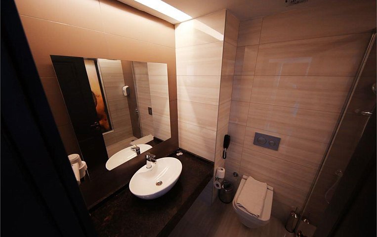 Sey Beach Hotel & Spa 4*