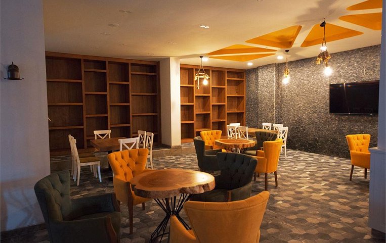 Sey Beach Hotel & Spa 4*