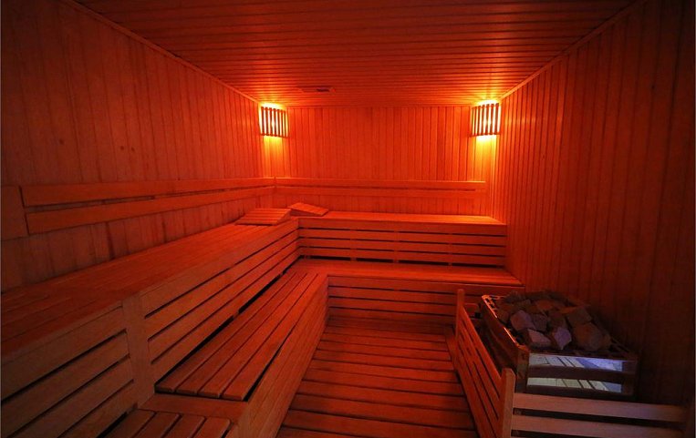 Sey Beach Hotel & Spa 4*