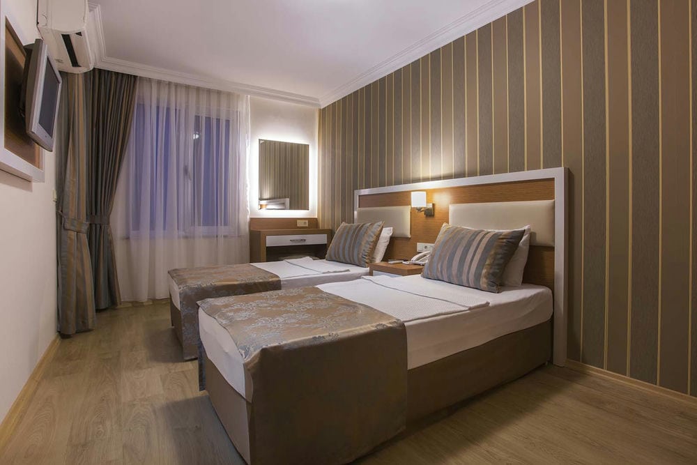 Lonicera City Kleopatra Hotel 3*
